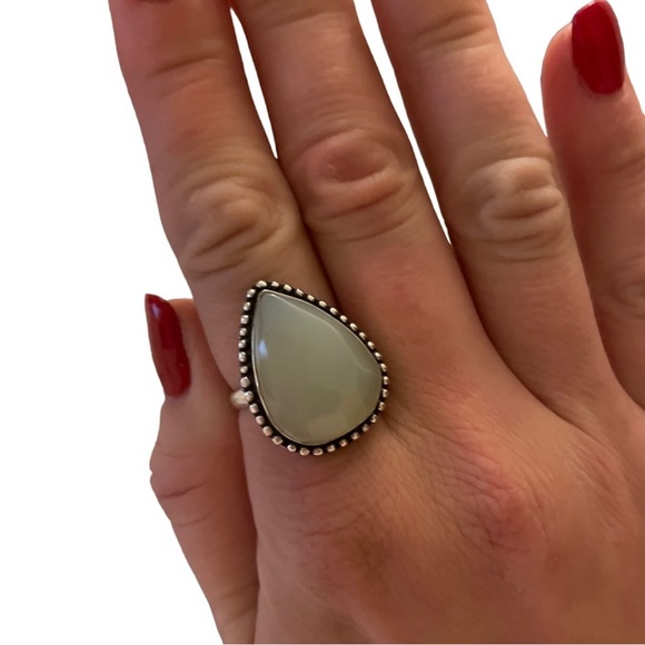 White Gemstone Ring Size 9 - Picture 3 of 5